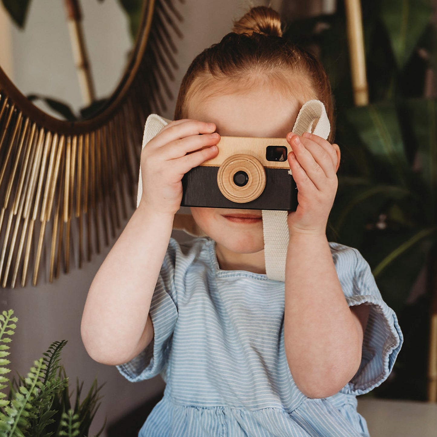 WOODEN TOY CAMERA BLACK