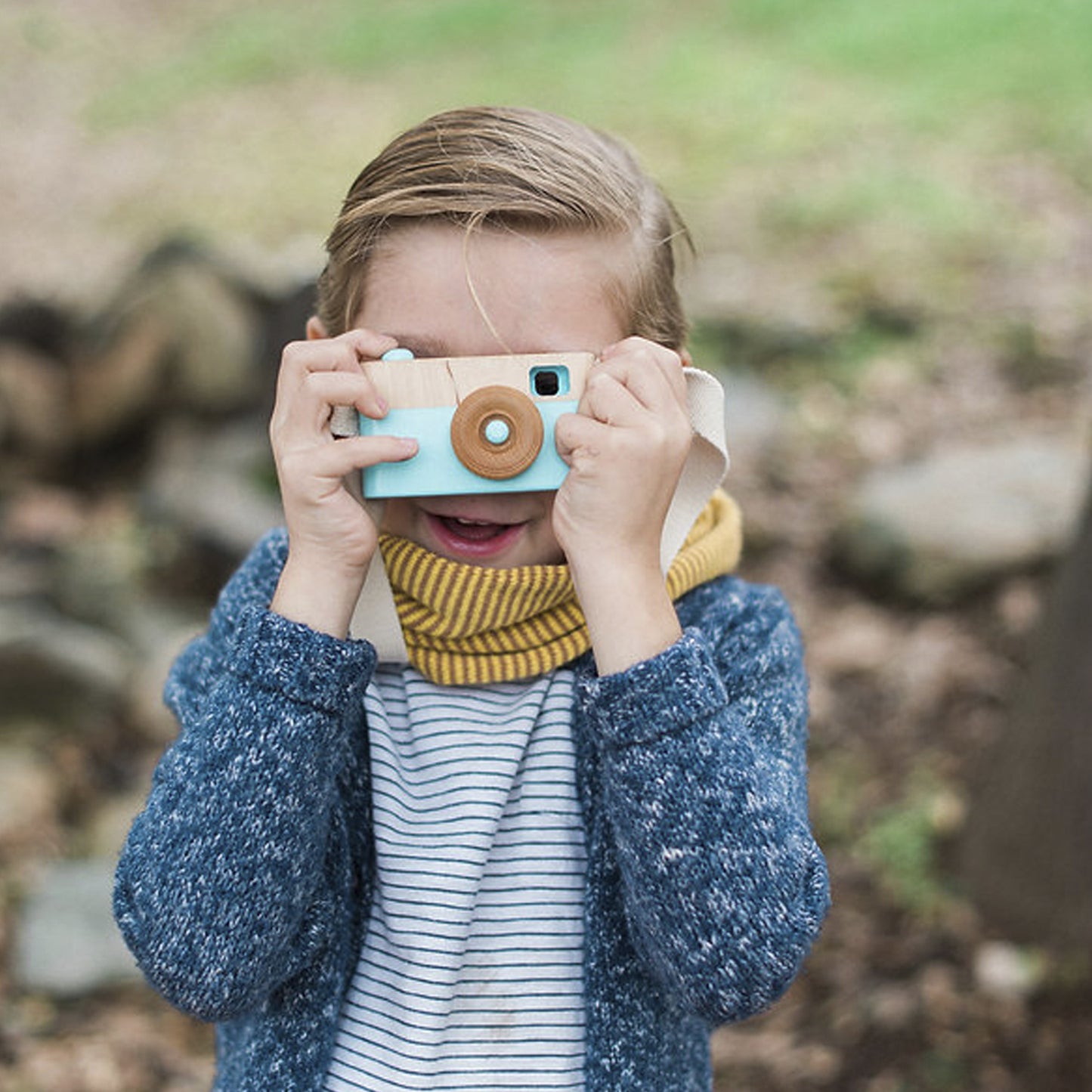 WOODEN TOY CAMERA BLUE