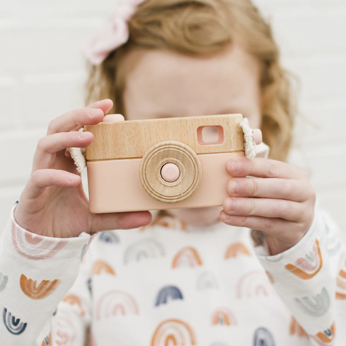 WOODEN TOY CAMERA PINK